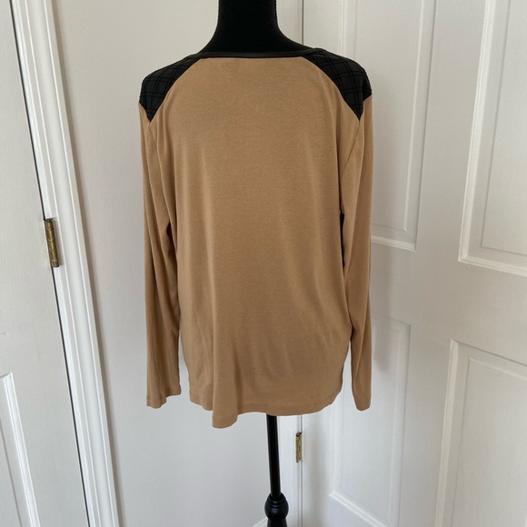 Chico’s Tan Top SZ 2 - Picture 5 of 7